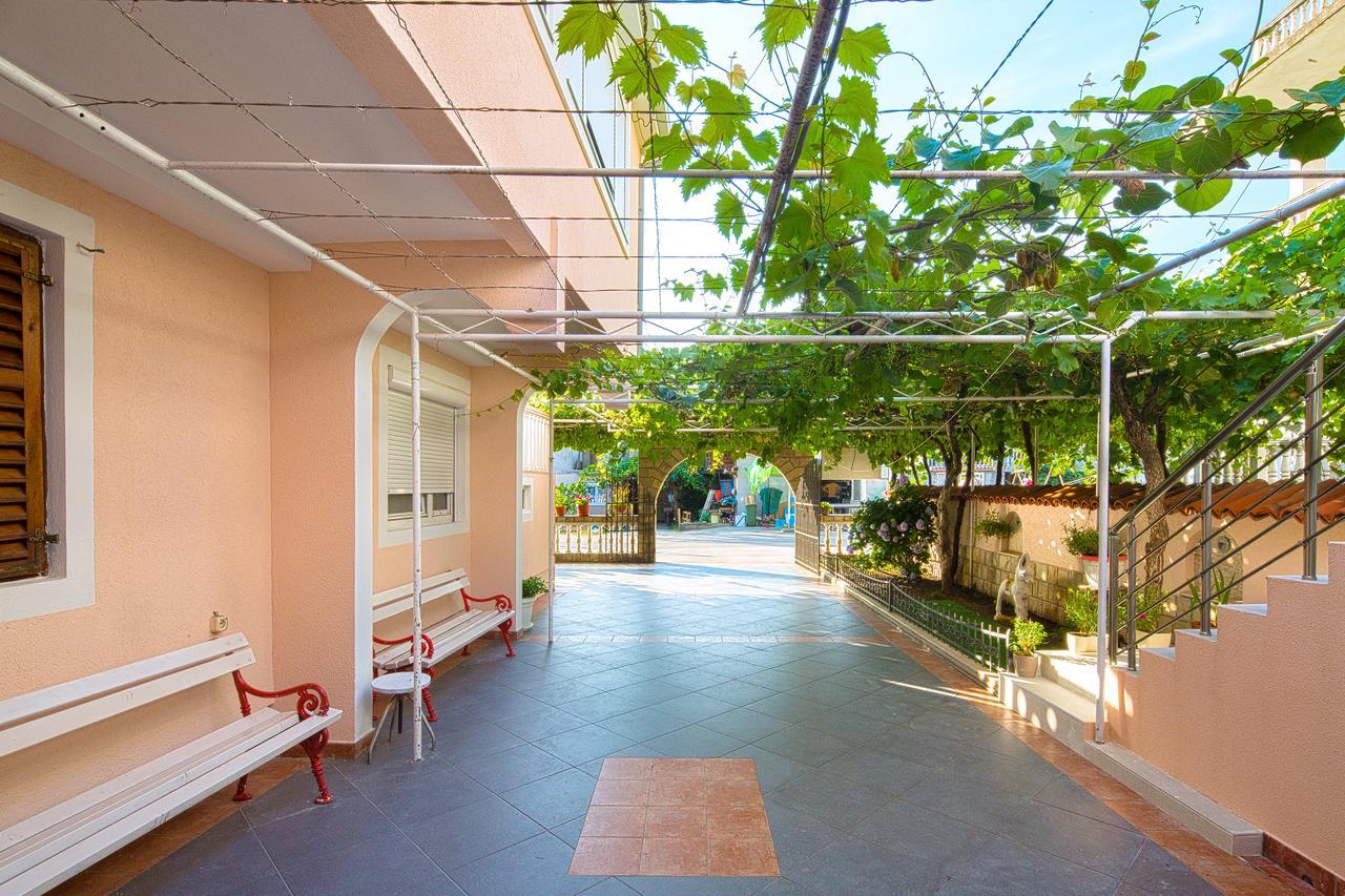 בודווה Apartmani Mihailovic מראה חיצוני תמונה